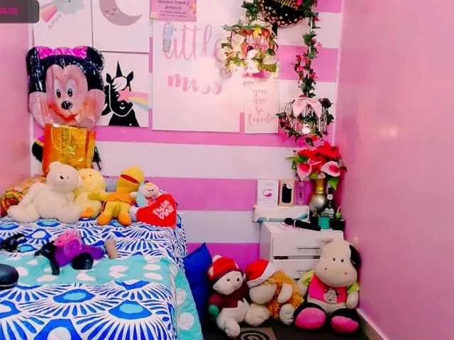 Live sex webcam photo for GlendaHolt #272752759