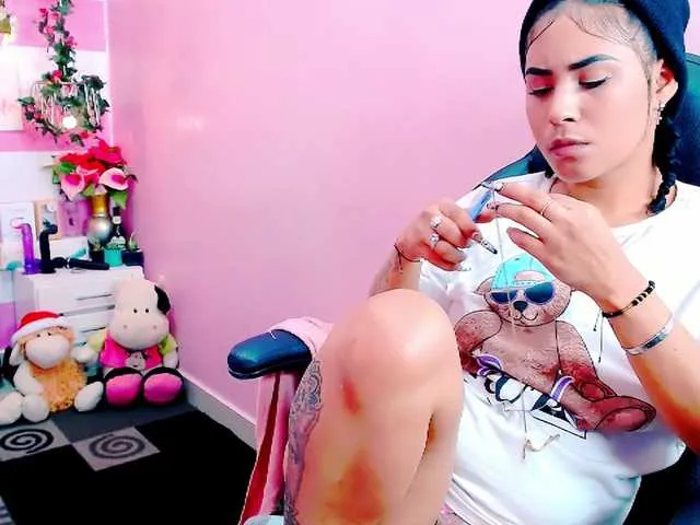 Live sex webcam photo for GlendaHolt #272761492