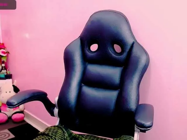 Live sex webcam photo for GlendaHolt #272829151