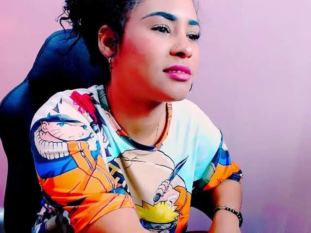 Live sex webcam photo for GlendaHolt #272906922