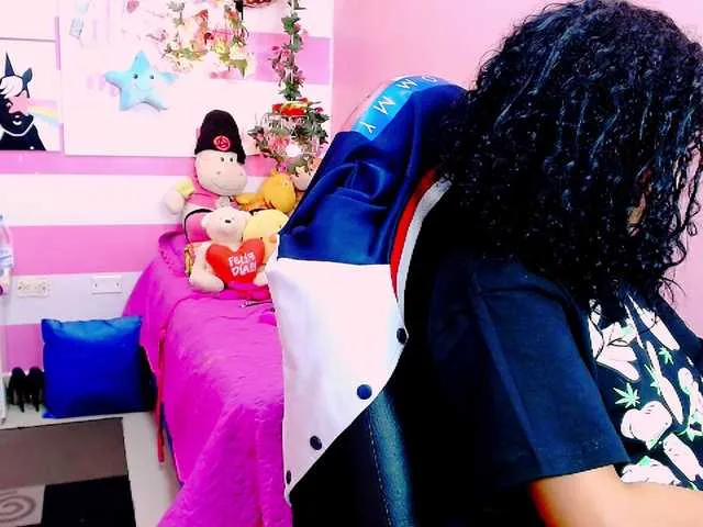 Live sex webcam photo for GlendaHolt #273007260