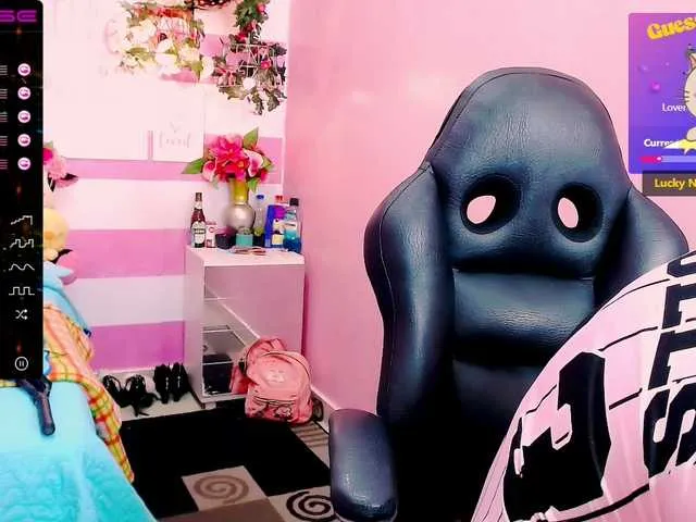 Live sex webcam photo for GlendaHolt #273271837