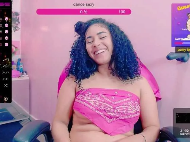 Live sex webcam photo for GlendaHolt #273422782