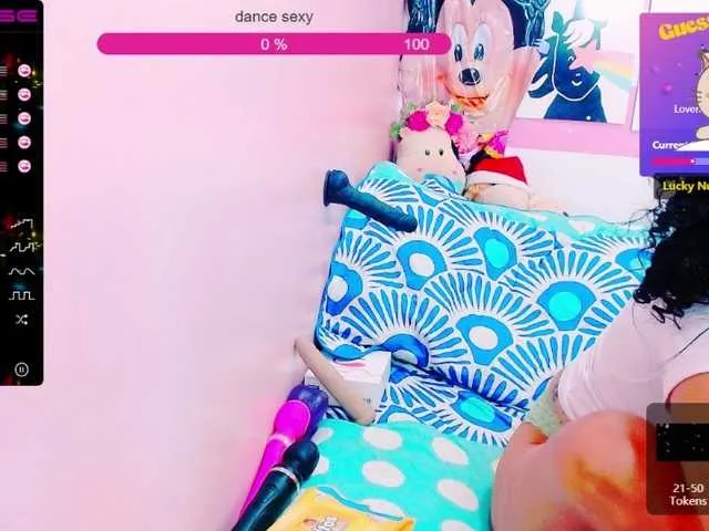 Live sex webcam photo for GlendaHolt #273498867