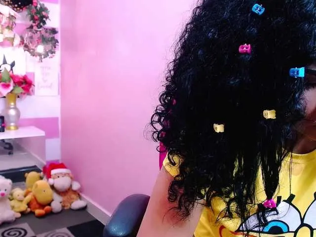 Live sex webcam photo for GlendaHolt #273955052