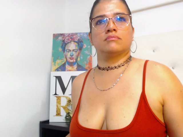 Live sex webcam photo for GlendaStar #273708938