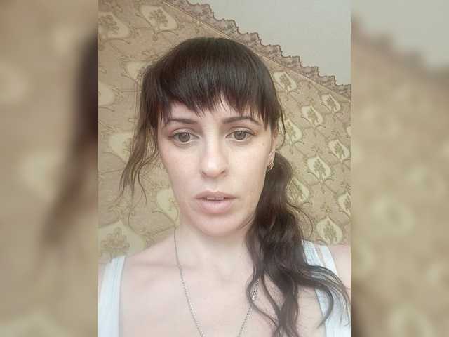 Live sex webcam photo for GloriaAhNeon #272423180