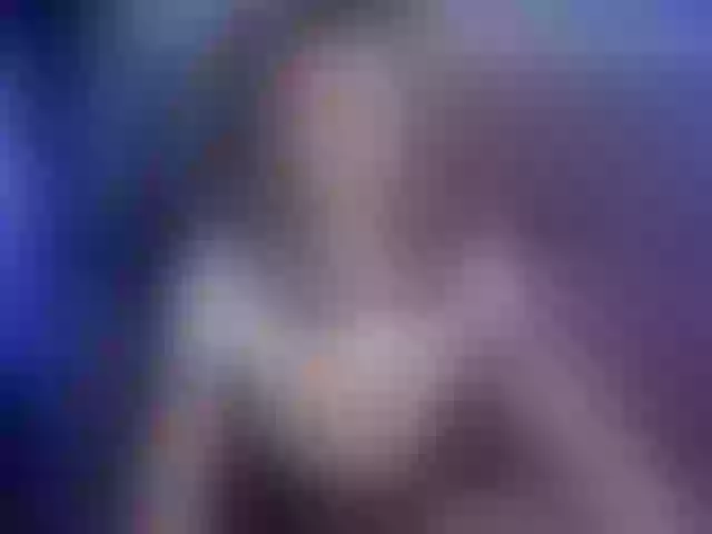 Live sex webcam photo for GloriaGrays #277143244