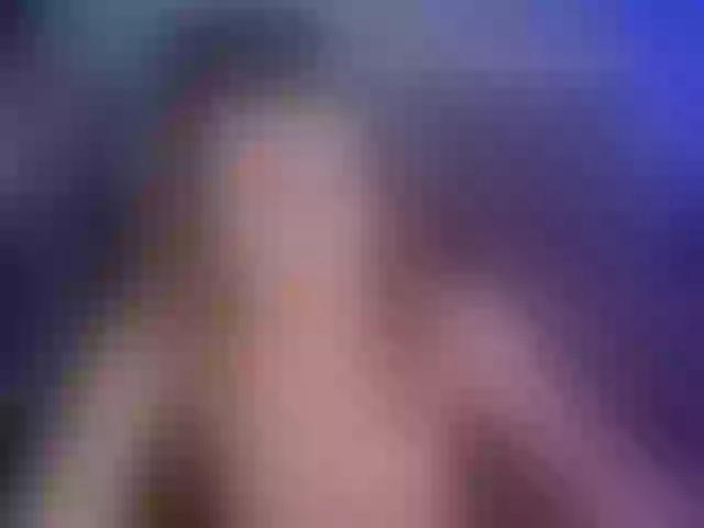 Live sex webcam photo for GloriaGrays #277183990