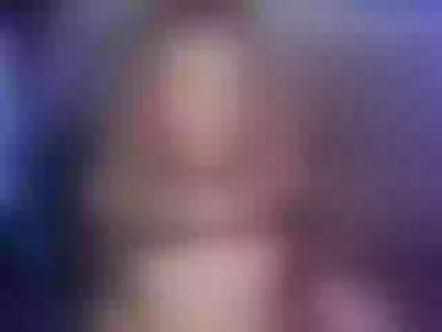 Live sex webcam photo for GloriaGrays #277279239