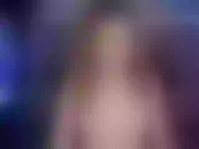 Live sex webcam photo for GloriaGrays #277302769