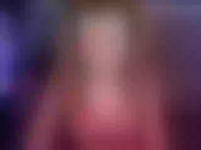 Live sex webcam photo for GloriaGrays #277309670