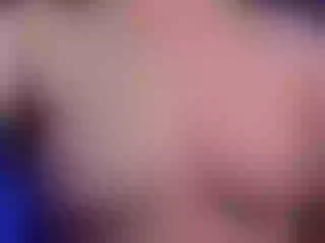 Live sex webcam photo for GloriaGrays #277322821
