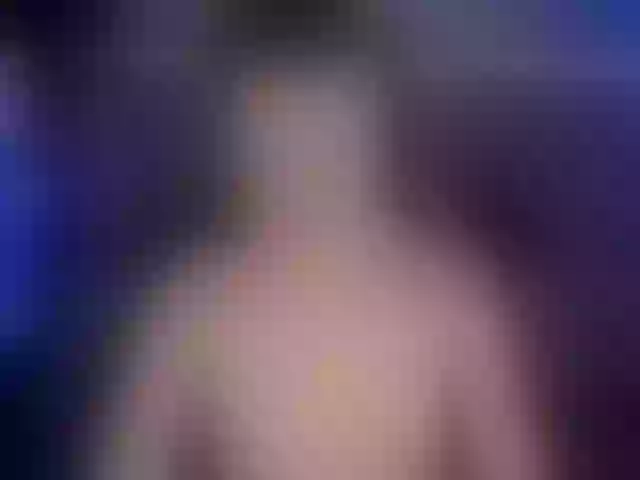 Live sex webcam photo for GloriaGrays #277345895