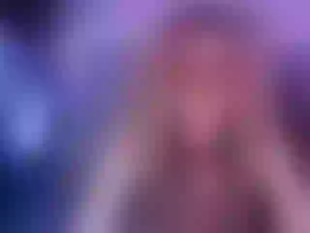 Live sex webcam photo for GloriaGrays #277627947