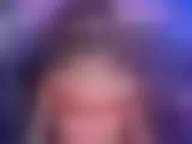 Live sex webcam photo for GloriaGrays #278068437