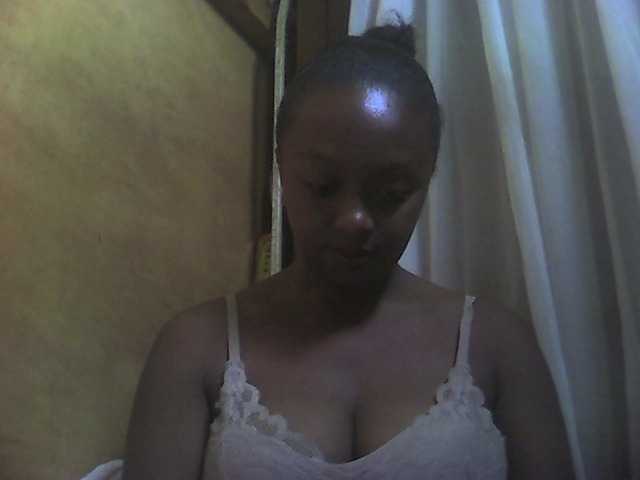 Live sex webcam photo for GloriaKrausX #277185132