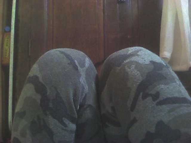 Live sex webcam photo for GloriaKrausX #277405228