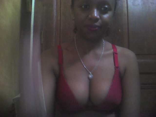 Live sex webcam photo for GloriaKrausX #277834999