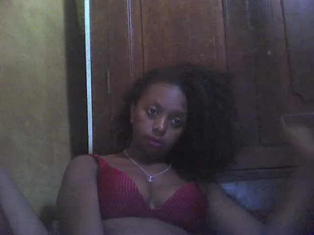 Live sex webcam photo for GloriaKrausX #277836424