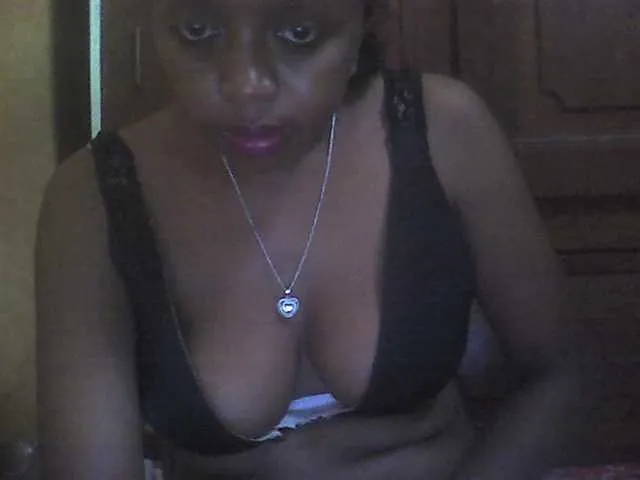 Live sex webcam photo for GloriaKrausX #277843034