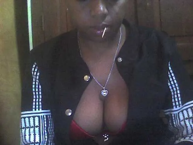 Live sex webcam photo for GloriaKrausX #277957851