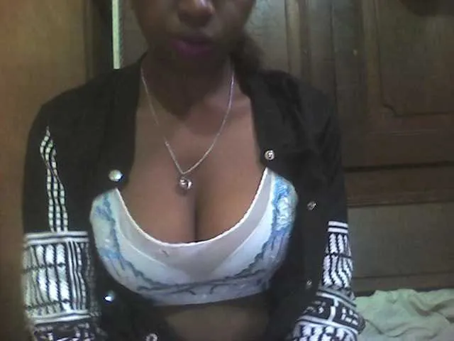 Live sex webcam photo for GloriaKrausX #278310047