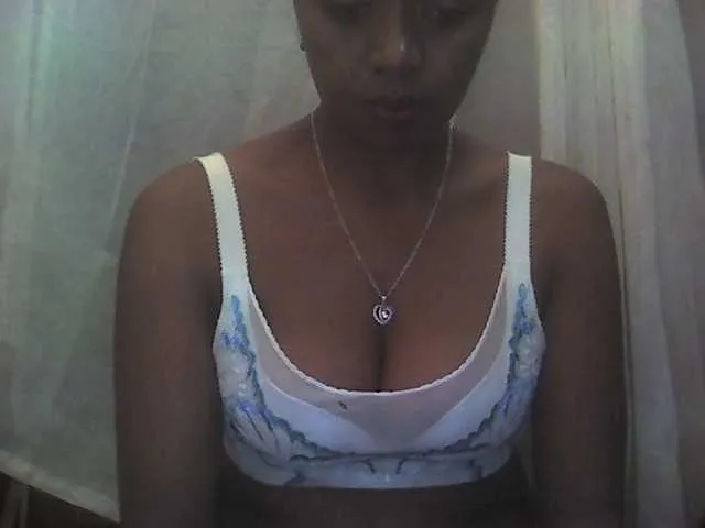 Live sex webcam photo for GloriaKrausX #288089164