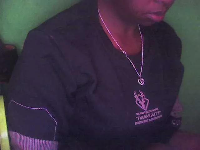 Live sex webcam photo for GloriaKrausX #288484700