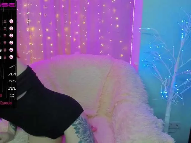 Live sex webcam photo for Gloriagrey #272256682