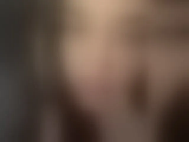 Live sex webcam photo for Glossmixdoll #294127930