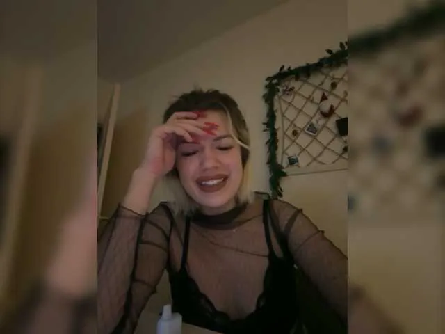 Live sex webcam photo for Gnevnaya #277057157