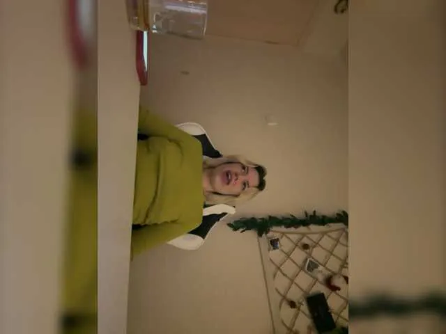 Live sex webcam photo for Gnevnaya #277061132