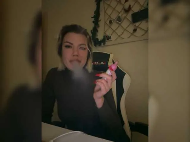 Live sex webcam photo for Gnevnaya #277093845