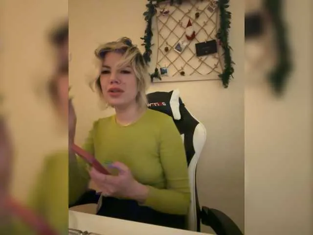 Live sex webcam photo for Gnevnaya #277162517