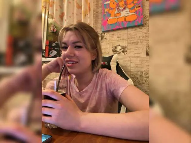 Live sex webcam photo for Gnevnaya #277511113