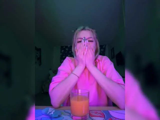 Live sex webcam photo for Gnevnaya #277622031