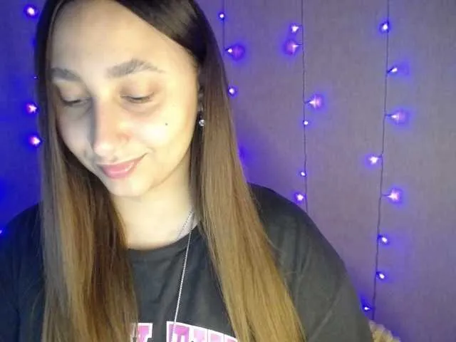 Live sex webcam photo for GoddesLove #289578543