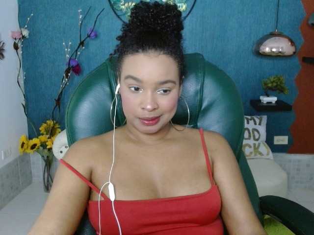 Live sex webcam photo for Goddess-athenaa #278053989