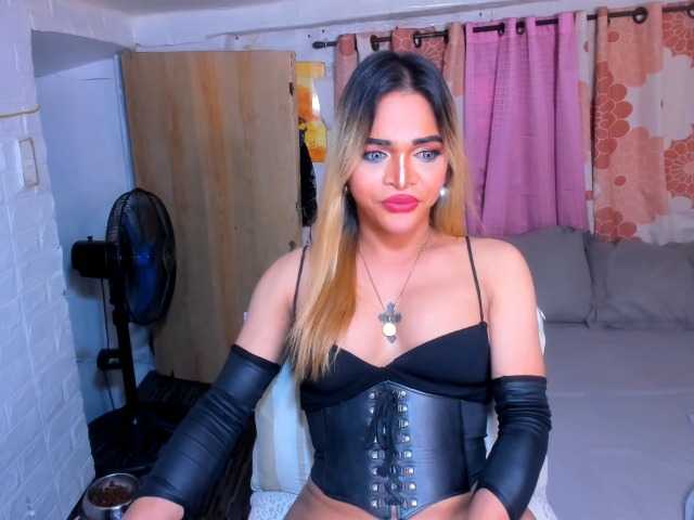 Live sex webcam photo for Goddess4SxCuM #277232583