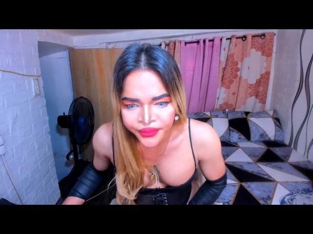 Live sex webcam photo for Goddess4SxCuM #277369666