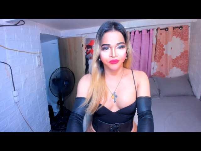 Live sex webcam photo for Goddess4SxCuM #277575454