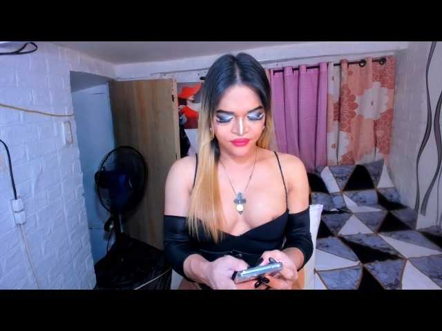 Live sex webcam photo for Goddess4SxCuM #277697929