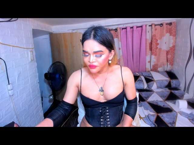 Live sex webcam photo for Goddess4SxCuM #277711778