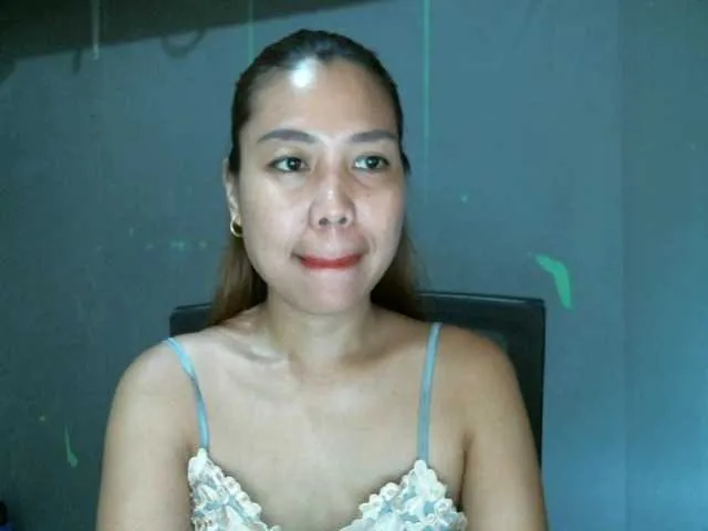 Live sex webcam photo for GoddessArax #288856590