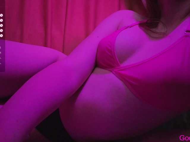 Live sex webcam photo for GoddessAsty #277074446