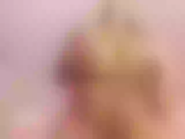 Live sex webcam photo for GoddessCarrie #290279153