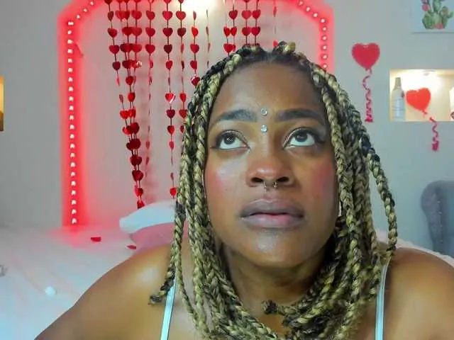 Live sex webcam photo for GoddessCarrie #290504853
