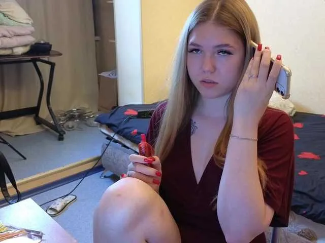 Live sex webcam photo for GoddessLerachka #277999605