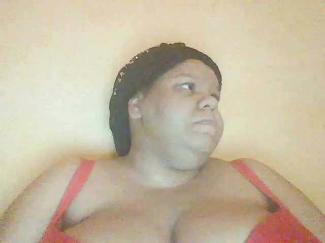 Live sex webcam photo for GoddessOFLove #290750158